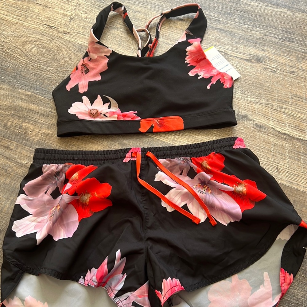 Old Navy brand new shorts and sport bra